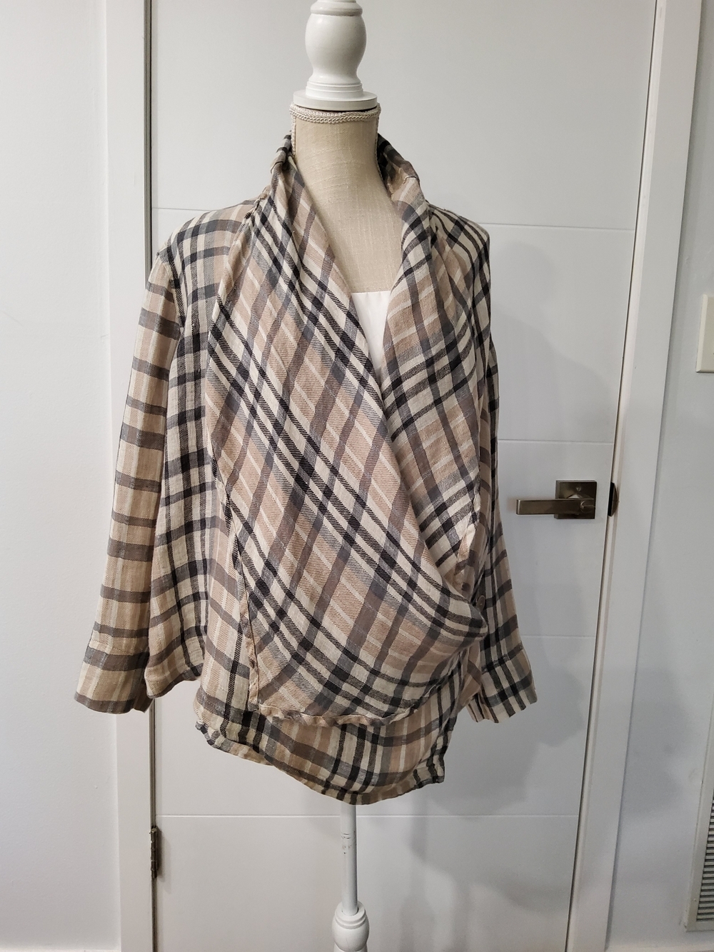 Flax Linen Plaid Wrap Jacket in Beige, Cream, Black Size S